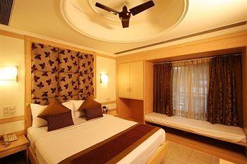 Southern Hotel New Delhi 18/2 Arya Samaj Road WEA Karol Bagh