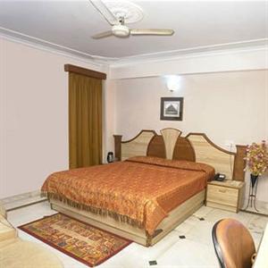 Hotel Welcome Palace New Delhi 5/5, Desh Bandhu Gupta Road,
Pahar Ganj (Near N.D. Rly. Station)