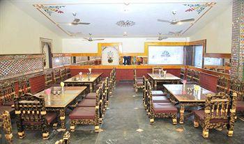 Chokhi Dhani Hotel Indore 9 Miles, Khandwa Road Datodasata