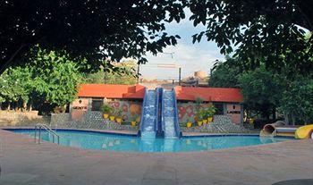 Chokhi Dhani Hotel Indore 9 Miles, Khandwa Road Datodasata