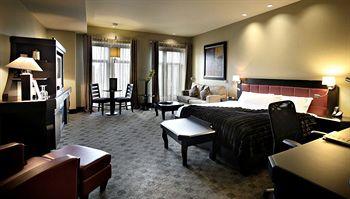 Le Place d'Armes Hotel & Suites Montreal 55 St-Jacques Street West