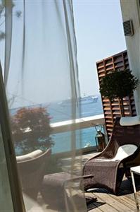 Le Grand Hotel Cannes 45 Boulevard De La Croisette