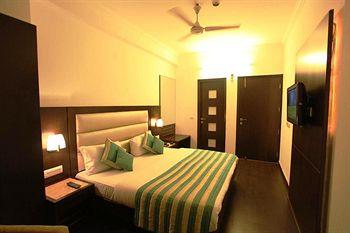 Hotel Chanchal Continental New Delhi 8524 Arakashan Road, Behind Shiela Cinema, Pahar Ganj