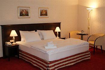 Ramada Hotel City Centre Riga Gertrudes Street 70