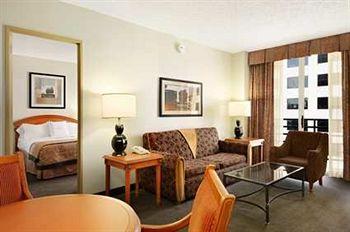 Doubletree Guest Suites Austin 303 W. 15th Street