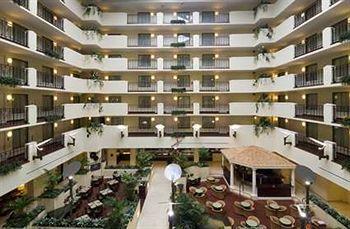 Embassy Suites Fort Myers Estero 10450 Corkscrew Commons Drive