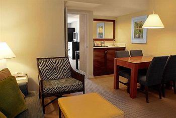 Sheraton Suites Cypress Creek Fort Lauderdale 555 N.W. 62nd Street