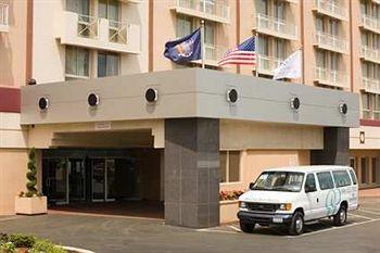 Doubletree Hotel JFK Airport Jamaica New York City 135-30 140Th Street