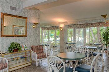 Golden Host Resort Sarasota 4675 North Tamiami Trail