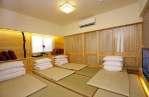 Over The Mountain Hotspring Club House Resort Jiaoxi 4th Floor, No.6, Lane 34, Xinyi Road