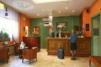 Hotel Gare Du Nord 33 Rue de Saint Quentin