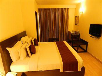 Cabana Hotel New Delhi R23 Greater Kailash 1