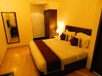 Cabana Hotel New Delhi R23 Greater Kailash 1