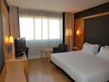 Hotel Barcelona Universal Av. Paral-lel 76-80