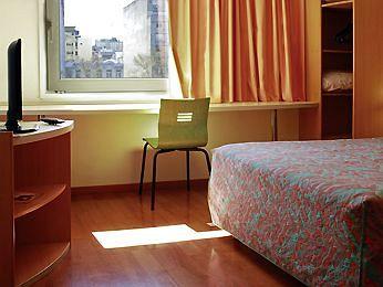 Ibis Hotel Buenos Aires Hipolito Yrigoyen 1592