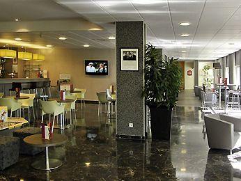 Ibis Cavaillon Luberon Hotel 601 Avenue Boscodomini