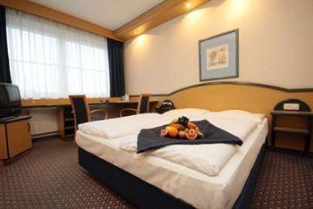 Dorint Airport Hotel Berlin Tegel Gotthardstrasse 96