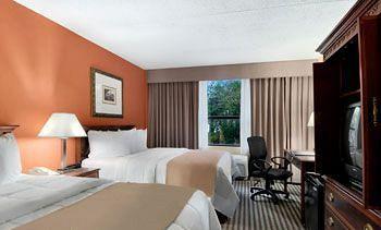 Best Western Hotel Dallas 8051 Lyndon B Johnson Freeway