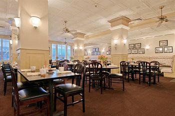 The Seelbach Hilton Hotel Louisville (Kentucky) 500 Fourth Street