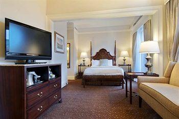 The Seelbach Hilton Hotel Louisville (Kentucky) 500 Fourth Street