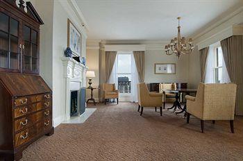 The Seelbach Hilton Hotel Louisville (Kentucky) 500 Fourth Street
