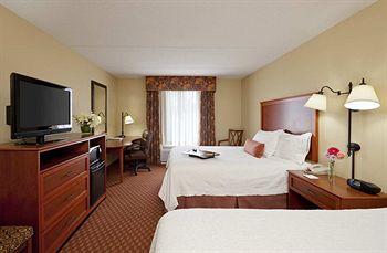 Hampton Inn Mchenry 1555 South Route 31