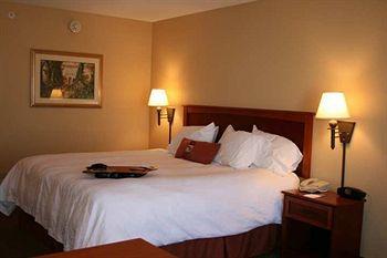 Hampton Inn Mchenry 1555 South Route 31