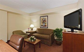 Hampton Inn Mchenry 1555 South Route 31