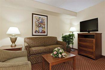 Hampton Inn Mchenry 1555 South Route 31