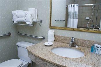 Residence Inn Newport Middletown (Rhode Island) 325 West Main Road