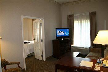 Residence Inn Newport Middletown (Rhode Island) 325 West Main Road