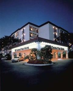 Doubletree Hotel San Antonio Airport 37 NE Loop 410 (at McCullough)