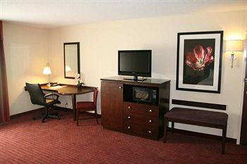 Hampton Inn Richmond Airport Sandston 421 International Center Drive