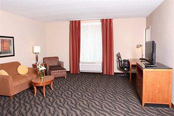 Hilton Garden Inn Chesapeake Suffolk 5921 Harbour View Boulevard