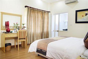 Bro & Sis Hotel Hang Bun Hanoi 53 Hang Bun Street