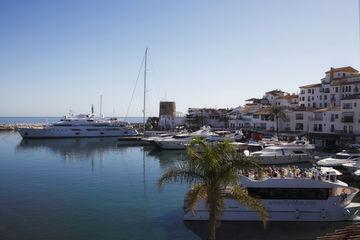 Pyr Marbella Hotel Avenida Rotary Internacional s/n, Puerto Banus