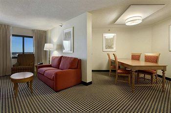 Hilton Suites Chicago Oakbrook Terrace 10 Drury Lane