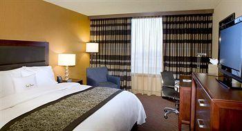 Doubletree Hotel Downtown Cleveland 1111 LAKESIDE AVENUE