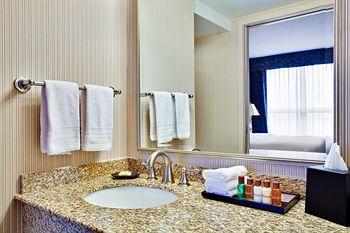 Sheraton Suites Country Club Plaza Kansas City (Missouri) 770 W 47th St