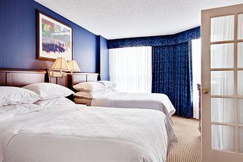 Sheraton Suites Country Club Plaza Kansas City (Missouri) 770 W 47th St