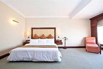 Cambodiana Hotel Phnom Penh 313 Sisowath Quay