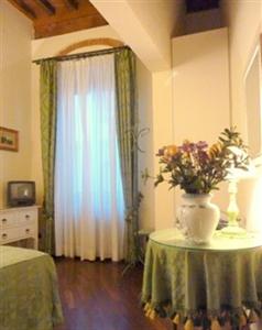 Locanda de'Ciompi Bed & Breakfast Florence Via Pietrapiana 28