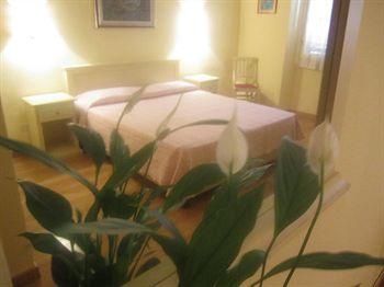 Benvenuti Hotel Florence Via Cavour 112