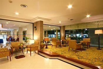 Golden Beach Cha-Am Hotel 208/14 Ruamjit Beach Road