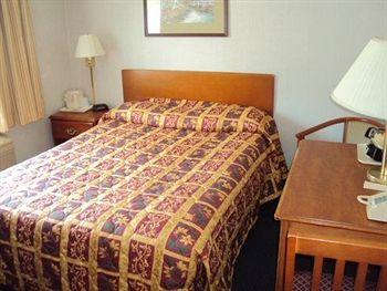 Relax Inn & Suites Bedford (Pennsylvania) 4271 Business Route 220