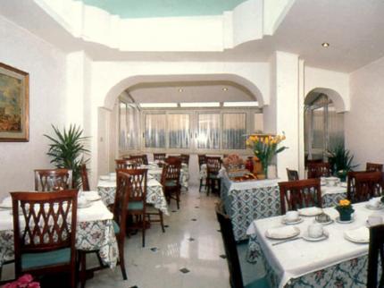 Hotel San Pietro Rome Via Cardinal Cassetta, 9