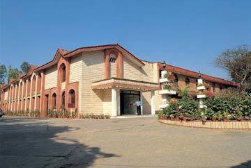 Ashok Country Resort 30, Rajokri Road, Kapashera