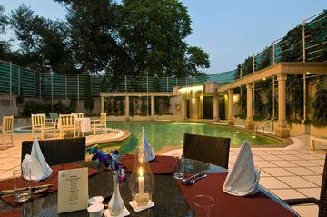 Howard Park Plaza Hotel Agra Fatehabad Road