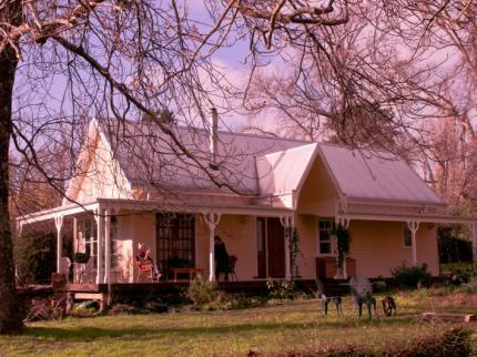 Elm Wood Classic Bed and Breakfast Meander Valley 10 Lonsdale Promenade