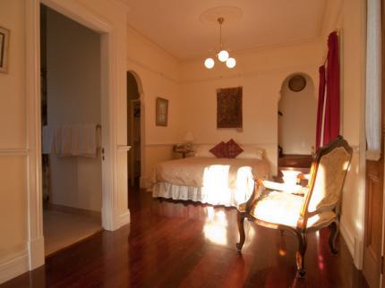 Elm Wood Classic Bed and Breakfast Meander Valley 10 Lonsdale Promenade